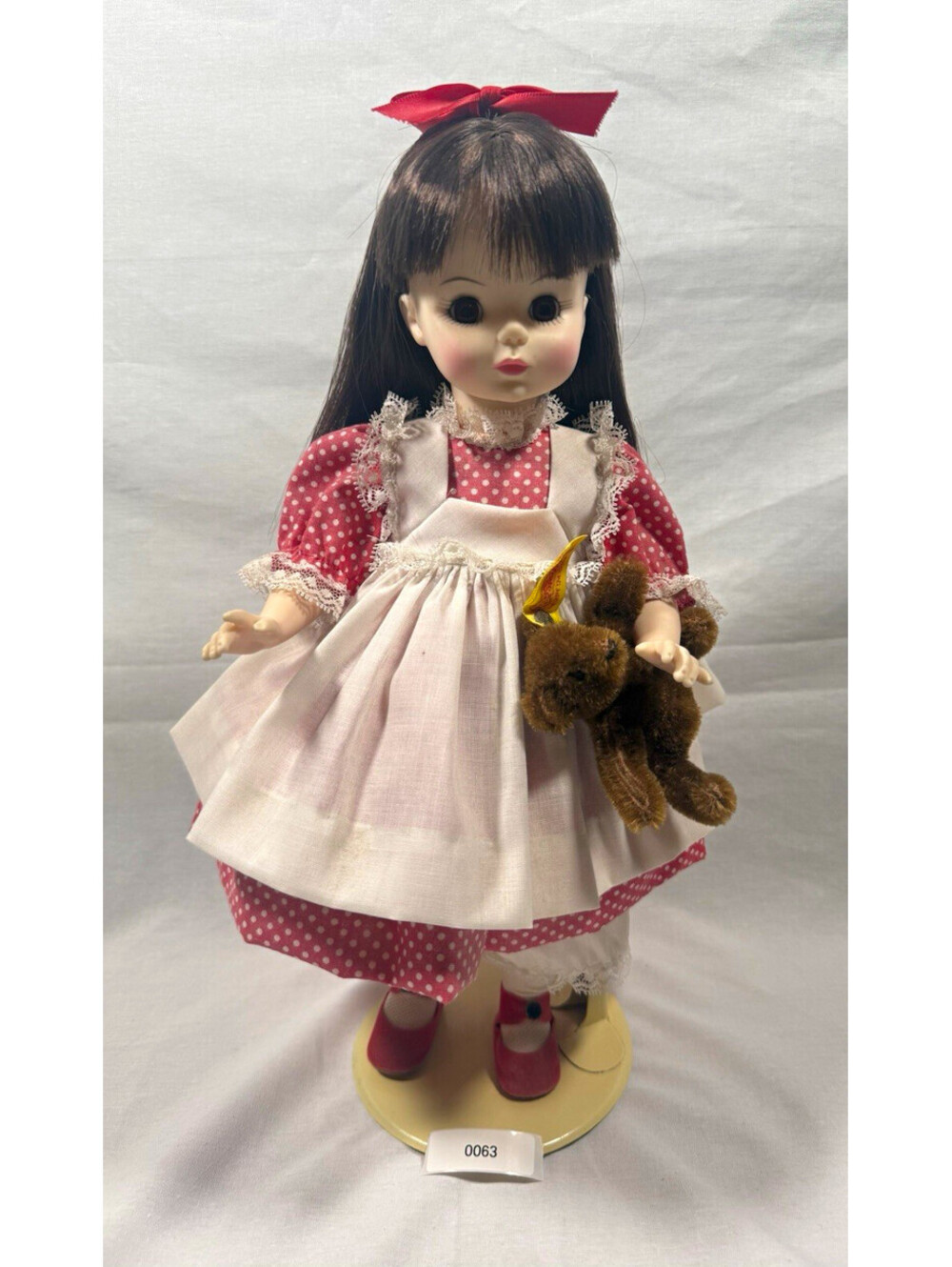 vintage 1988 Madame Alexander FAO Schwarz "Brooke" doll